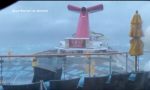 Water floods into rooms on Amusement park voyage transport battered by waves off Charleston