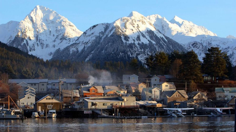 4 individuals are still unaccounted for after an Alaskan charter boat sank, according to the Coast Guard.